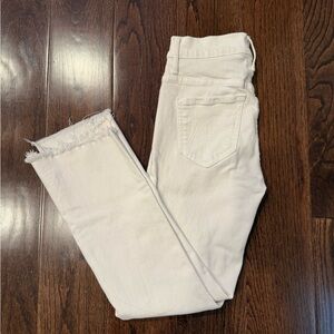 🌟MOTHER Insider Step Fray White Cropped Jeans